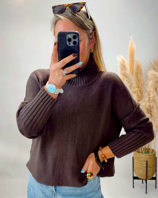 Lyla funnel Neck Jumper 'Brown'