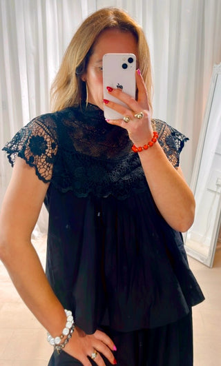 Pierrot Lace Collar Top ‘Black’