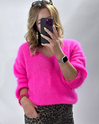 Finola Kid Mohair V-Neck Jumper 'Neon Pink'