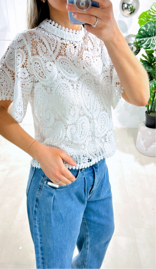 Daisy Short Lace Sleeve Top ‘Cream’