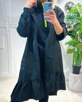 Zelda Frill Raincoat ‘Black’