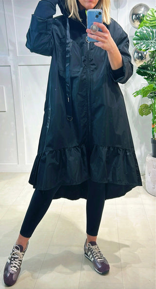 Zelda Frill Raincoat ‘Black’