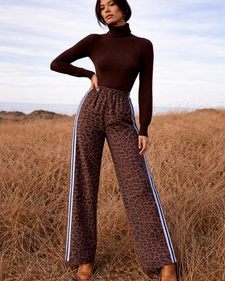 Mia Sweatpants Baby Blue Stripes 'Leopard Print'