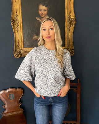 Flora top 'Pale floral Blue'