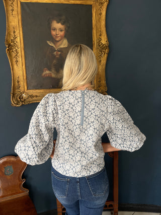 Flora top 'Pale floral Blue'