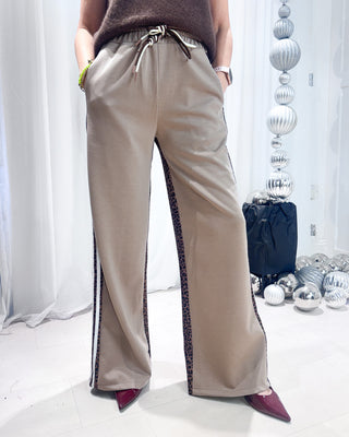 Emily Trackpants 'Leopard & Beige'